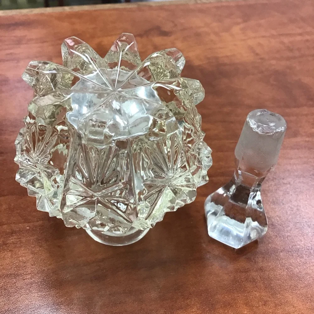 Vintage Intricate Clear Glass Perfume Bottle - Picture 3 of 3